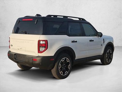 Oxford White 2026 Ford Bronco Sport Outer Banks