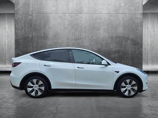 2024 Tesla Model Y Long Range Dual Motor All-Wheel Drive