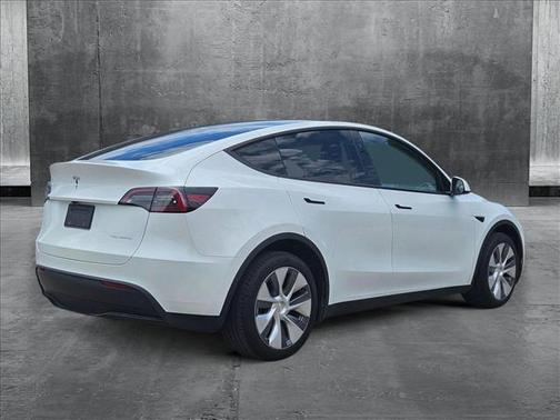 2024 Tesla Model Y Long Range Dual Motor All-Wheel Drive