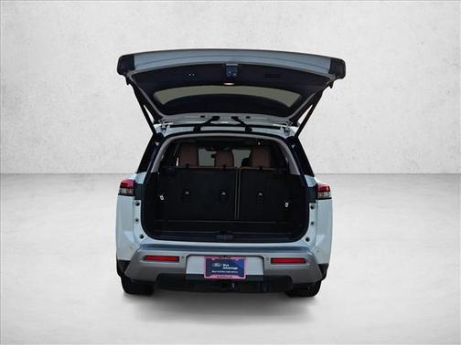 Pearl White Tricoat 2022 Nissan Pathfinder Platinum 4WD