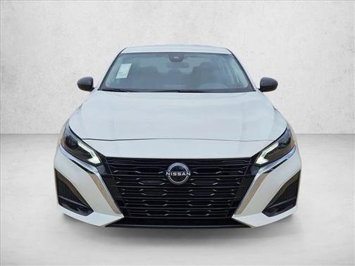 Glacier White 2025 Nissan Altima SV FWD