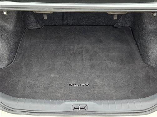 Glacier White 2025 Nissan Altima SV FWD