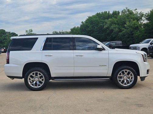 2017 GMC Yukon SLT