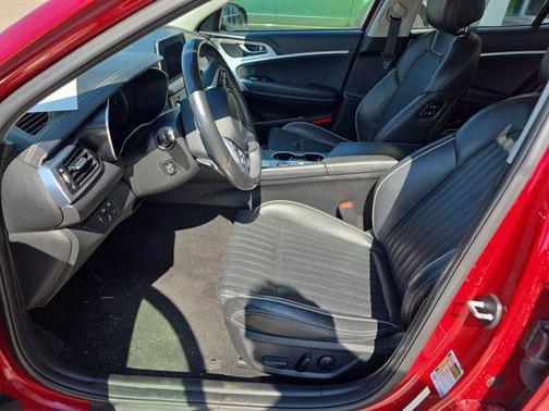 2021 Genesis G70 2.0T RWD