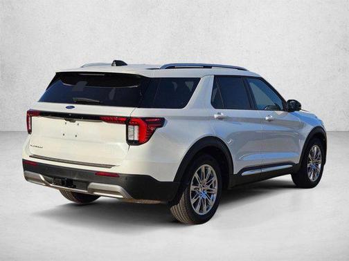 Star White Metallic Tri-Coat 2026 Ford Explorer Platinum
