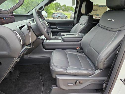 Star White Metallic Tri-Coat 2026 Ford Expedition Max Platinum