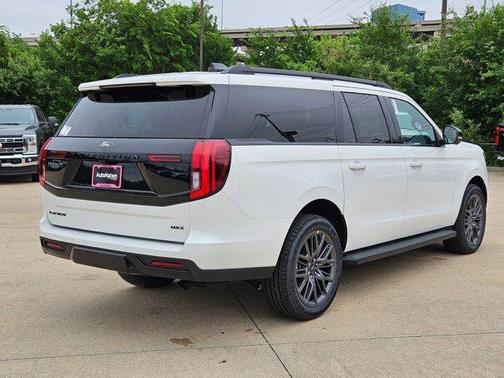 Star White Metallic Tri-Coat 2026 Ford Expedition Max Platinum