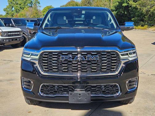 2025 RAM 1500 ST