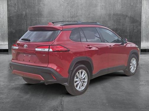 2024 Toyota Corolla Cross LE