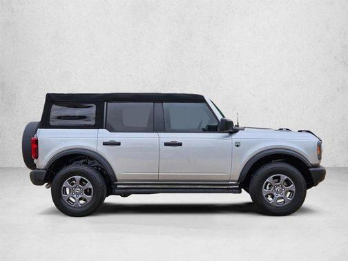 Iconic Silver Metallic 2024 Ford Bronco Big Bend