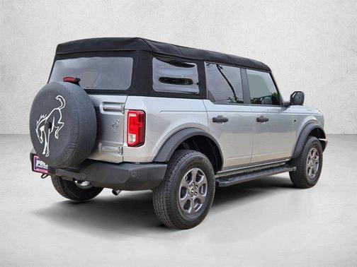 Iconic Silver Metallic 2024 Ford Bronco Big Bend