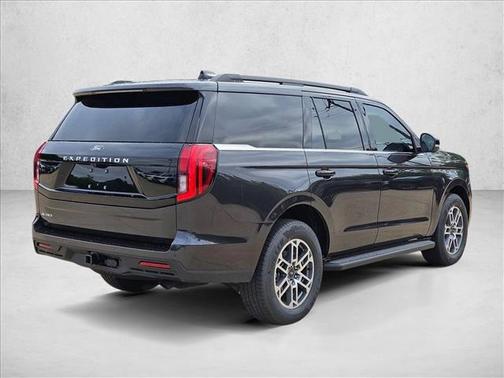 Dark Matter Gray Metallic 2026 Ford Expedition Active