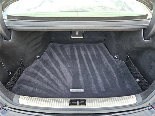 Victoria Black 2018 Genesis G90 Premium