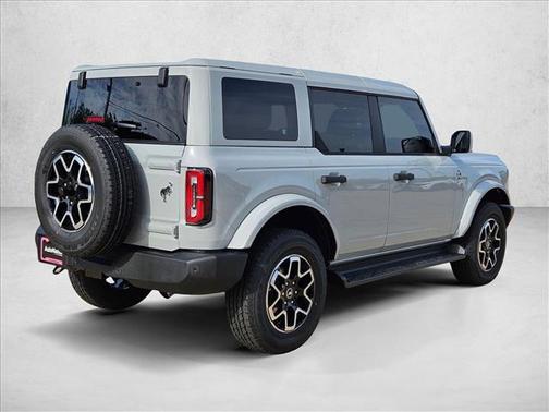 Avalanche Gray 2026 Ford Bronco Outer Banks