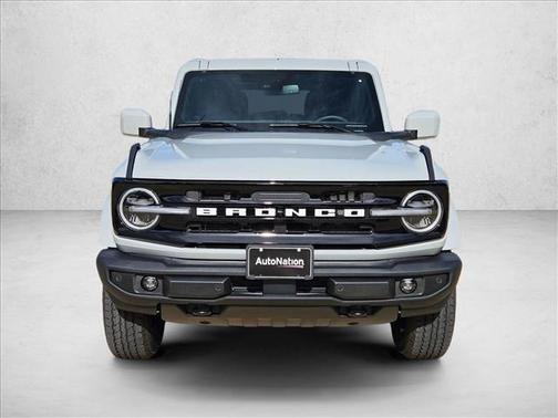 Avalanche Gray 2026 Ford Bronco Outer Banks