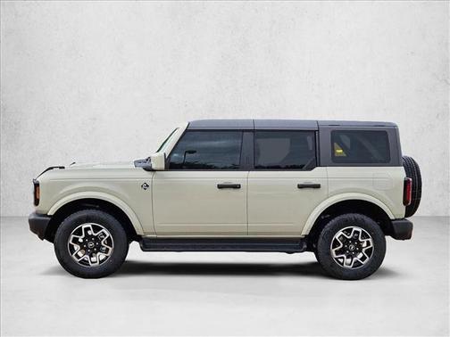 Desert Sand 2026 Ford Bronco Outer Banks