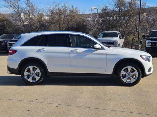 2017 Mercedes-Benz GLC 300 Base