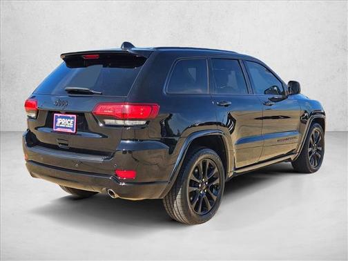Diamond Black Crystal Pearlcoat 2021 Jeep Grand Cherokee Laredo