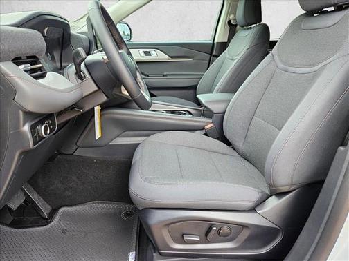 Space White Metallic 2026 Ford Explorer Active