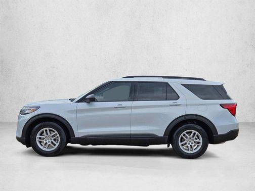 Space White Metallic 2026 Ford Explorer Active