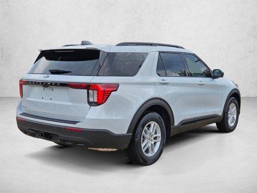 Space White Metallic 2026 Ford Explorer Active