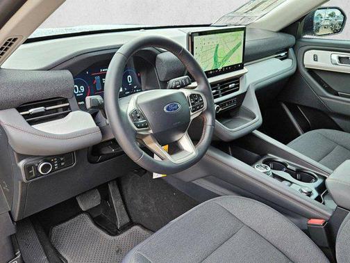 Space White Metallic 2026 Ford Explorer Active