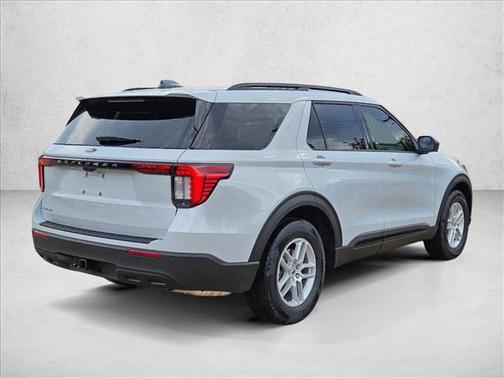 Space White Metallic 2026 Ford Explorer Active