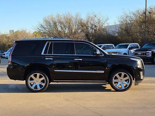 2018 Cadillac Escalade Luxury