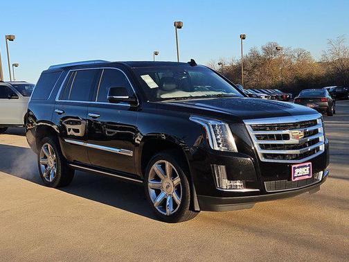 2018 Cadillac Escalade Luxury