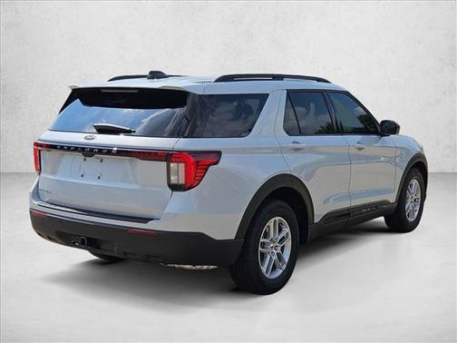 Space White Metallic 2026 Ford Explorer Active