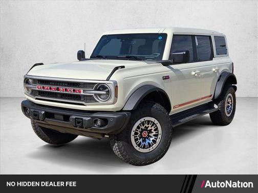 Oxford White 2026 Ford Bronco Outer Banks