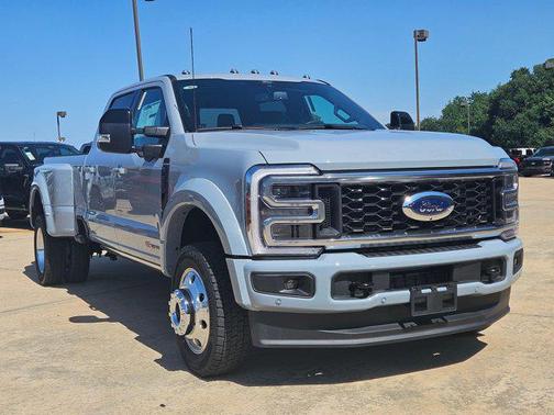 2025 Ford F-450 Platinum