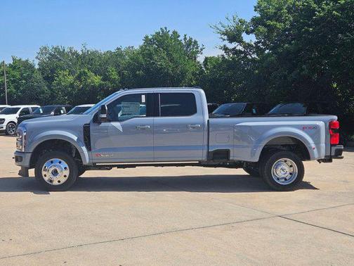2025 Ford F-450 Platinum