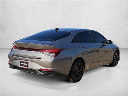 Fluid Metal 2023 Hyundai ELANTRA SEL