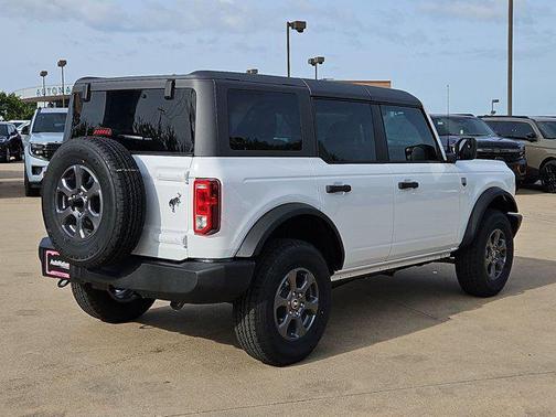 Oxford White 2026 Ford Bronco Big Bend