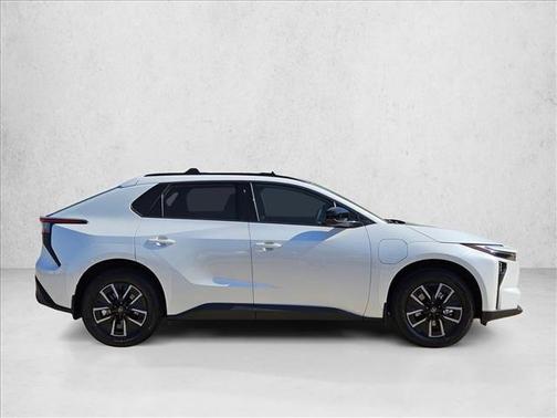 Wind Chill Pearl 2026 Toyota bZ XLE Plus