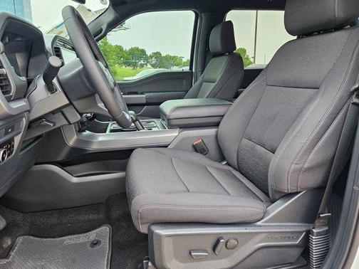 Oxford White 2026 Ford F-150 XLT