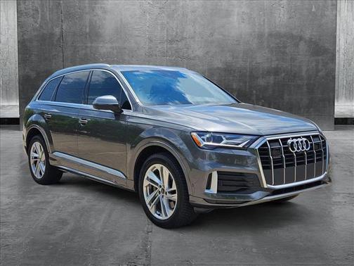2021 Audi Q7 45 Premium Plus