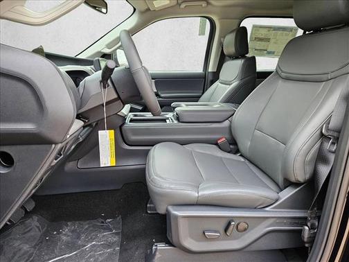 Agate Black Metallic 2026 Ford Expedition Active