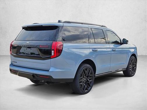 Glacier Gray Metallic Tri-Coat 2026 Ford Expedition Platinum
