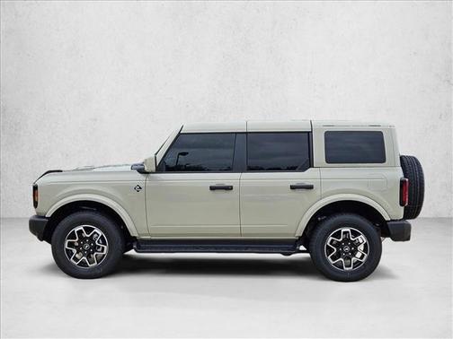 Desert Sand 2026 Ford Bronco Outer Banks