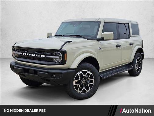 Desert Sand 2026 Ford Bronco Outer Banks
