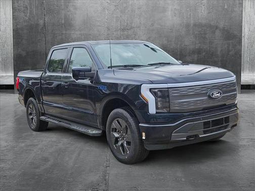 2025 Ford F-150 Lightning LARIAT