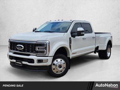 Star White Metallic Tri-Coat 2026 Ford F-450 Platinum