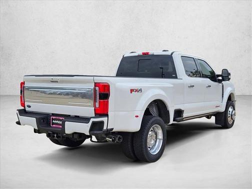 Star White Metallic Tri-Coat 2026 Ford F-450 Platinum