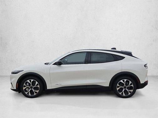 Star White Metallic Tri-Coat 2026 Ford Mustang Mach-E Select