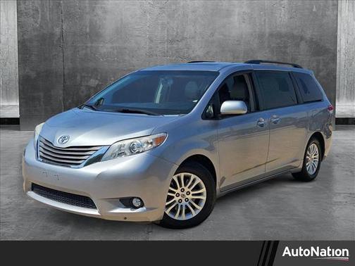 2013 Toyota Sienna XLE