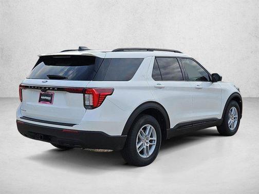 Star White Metallic Tri-Coat 2026 Ford Explorer Active w/200A Pkg