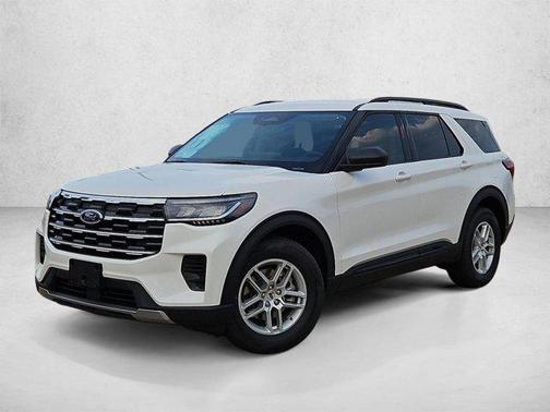 Star White Metallic Tri-Coat 2026 Ford Explorer Active w/200A Pkg