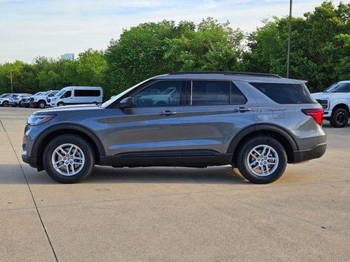 Carbonized Gray Metallic 2026 Ford Explorer Active w/200A Pkg